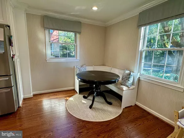 Falls Church, VA 22042,3004 MARSHALL ST