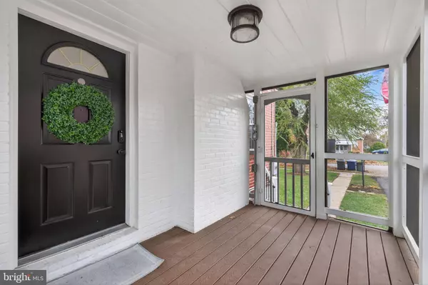 Falls Church, VA 22042,3004 MARSHALL ST