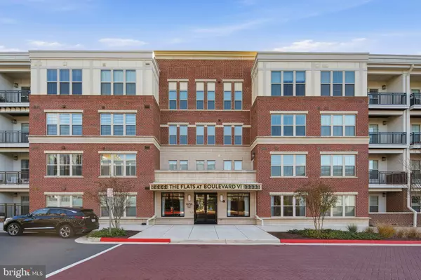 Fairfax, VA 22030,10755 FAIRGROUNDS DR #102