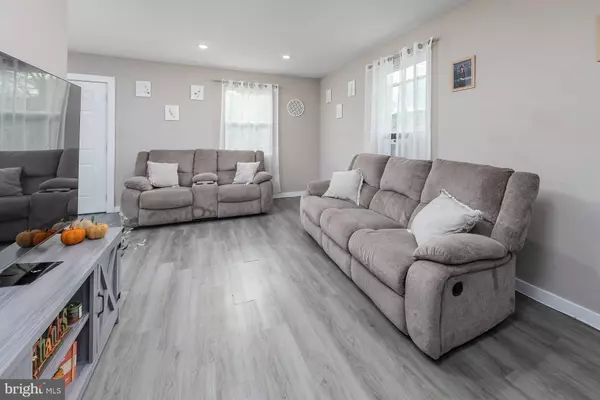 Westville, NJ 08093,29 CEDAR AVE