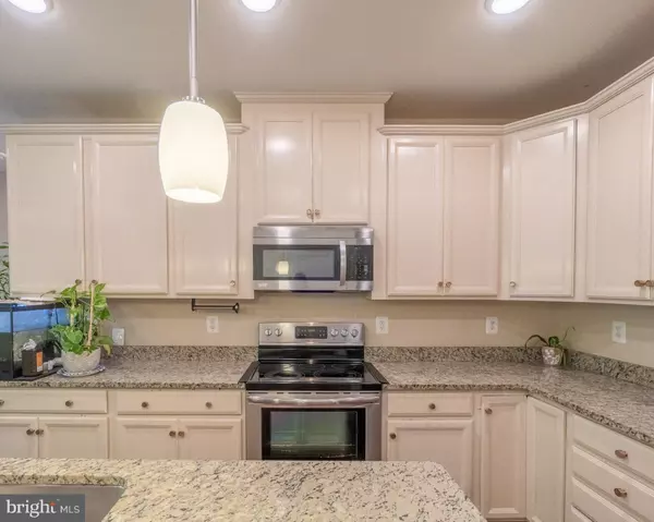 Woodbridge, VA 22191,13933 HOLLOW WIND WAY #101