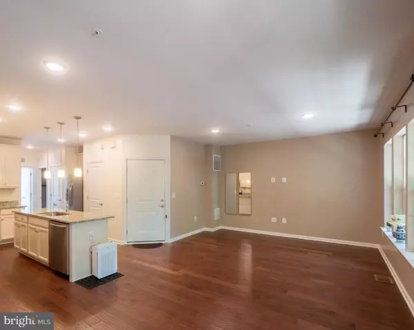 Woodbridge, VA 22191,13933 HOLLOW WIND WAY #101