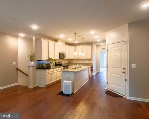 Woodbridge, VA 22191,13933 HOLLOW WIND WAY #101