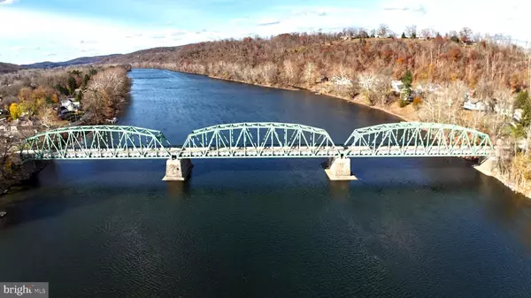 Upper Black Eddy, PA 18972,1512 RIVER RD