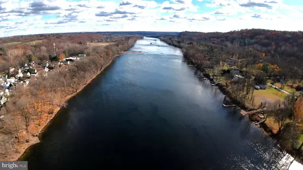 Upper Black Eddy, PA 18972,1512 RIVER RD