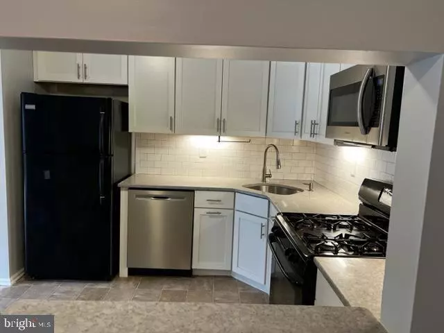 38 JOYNER, Lawrenceville, NJ 08648