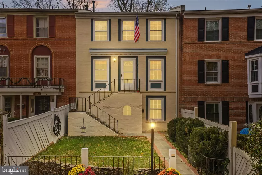 8180 FERNLAKE CT, Alexandria, VA 22309