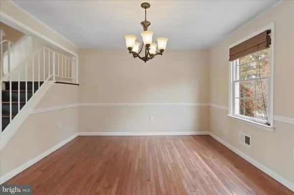 Alexandria, VA 22309,8180 FERNLAKE CT