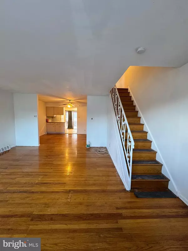 Philadelphia, PA 19154,3728 VADER DR