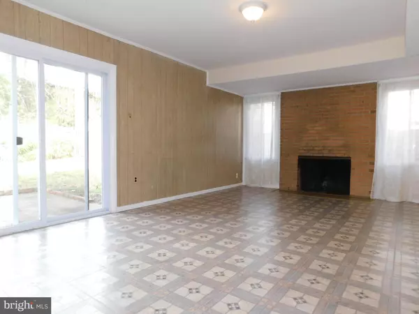 Bethesda, MD 20817,6421 EARLHAM DR