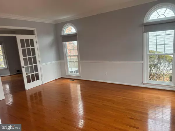 Springfield, VA 22153,8143 RIDGE CREEK WAY