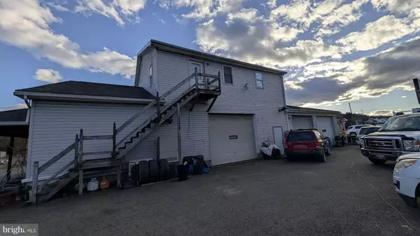 Mount Carmel, PA 17851,11205 ROUTE 61