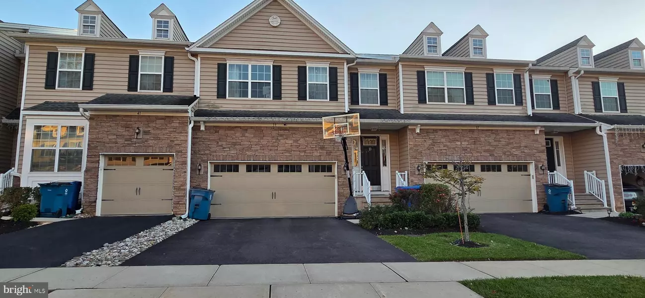 39 PERIWINKLE DR #9, Monroe Township, NJ 08831