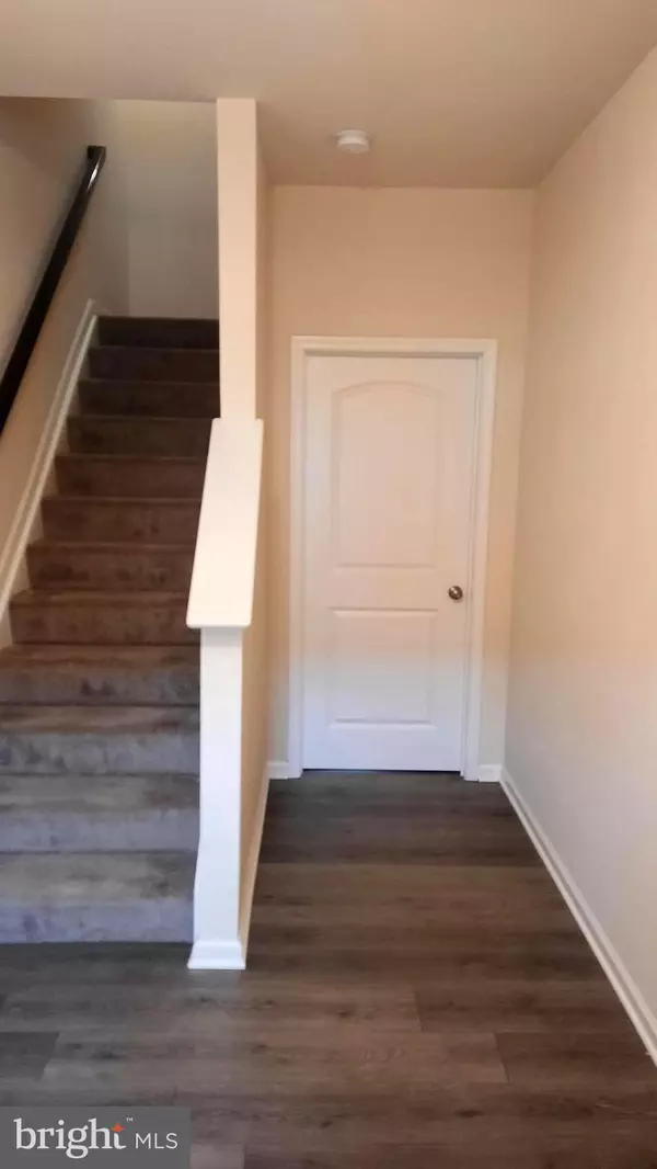 Mechanicsburg, PA 17050,945 ADMIRALS QUAY DR