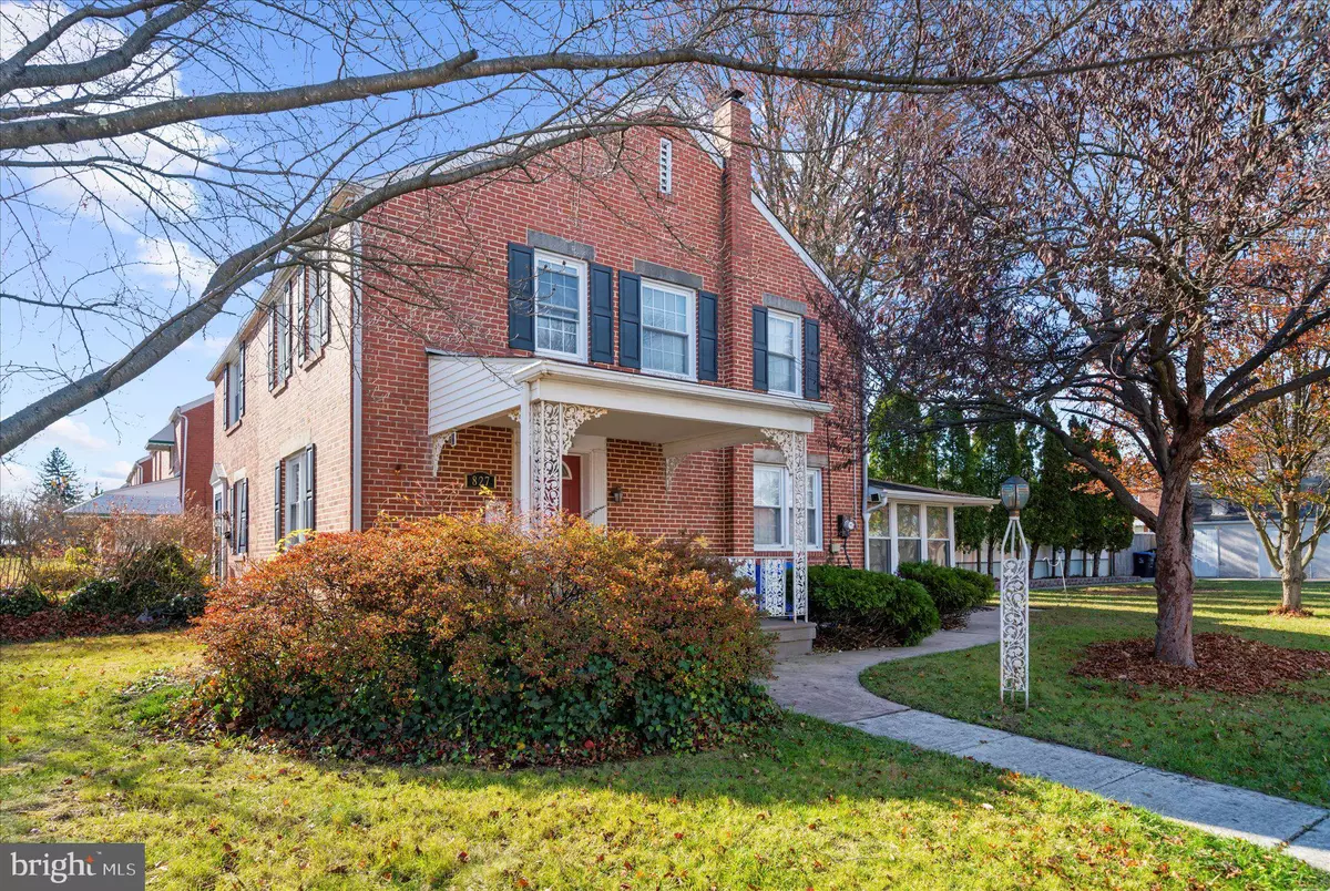 Norristown, PA 19401,827 BUTTONWOOD ST