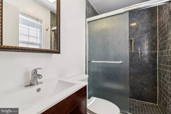 Annandale, VA 22003,7714 ARLEN ST