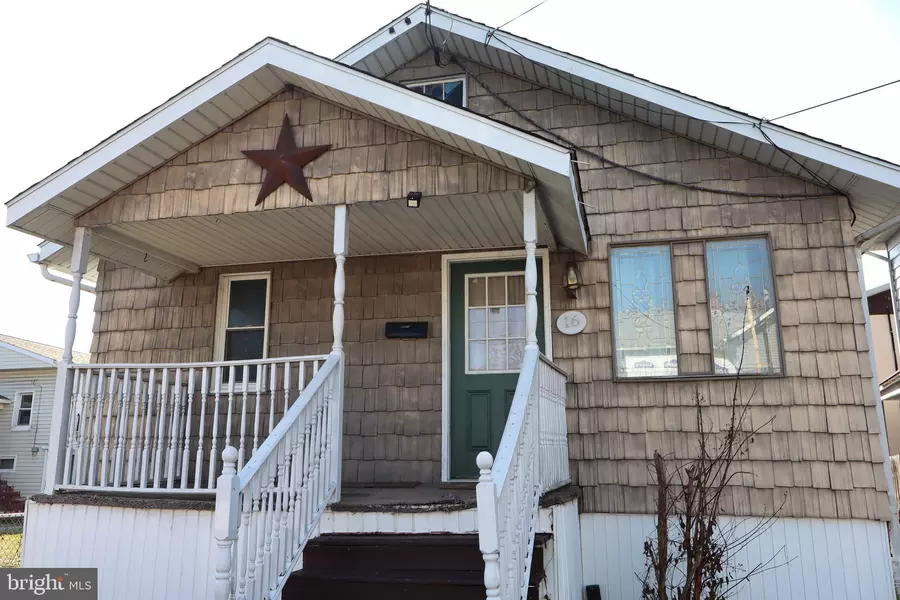 16 E SECOND AVE, Ridgeley, WV 26753