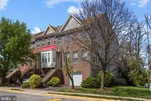 14676 SEASONS DR, Centreville, VA 20120