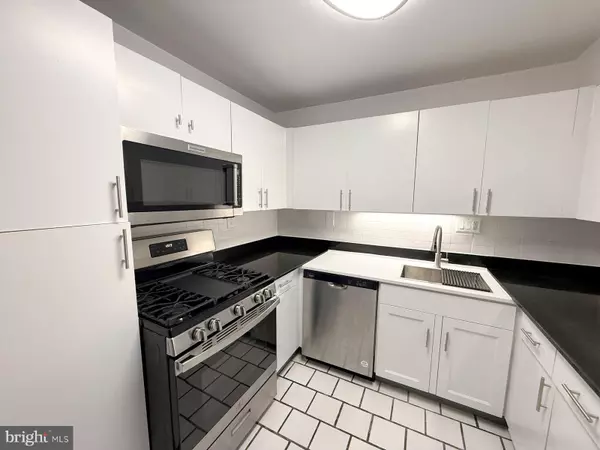 Cherry Hill, NJ 08002,606 COOPER LANDING RD #A-3E