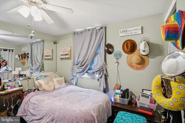 Bensalem, PA 19020,1156 REGINA AVE