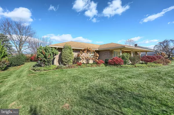 York, PA 17402,3415 BLACKFRIAR LN