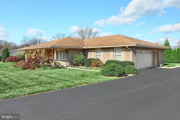 York, PA 17402,3415 BLACKFRIAR LN