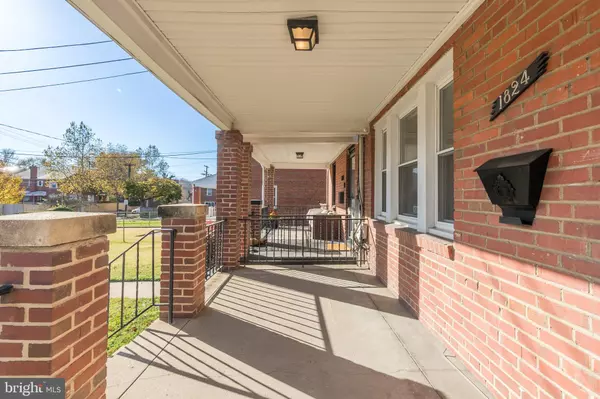 Washington, DC 20020,1824 T ST SE