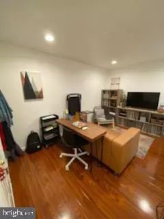 Philadelphia, PA 19147,918 S 12TH ST #1R