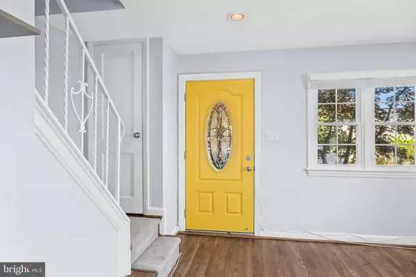 Alexandria, VA 22303,2325 FAIRVIEW TER