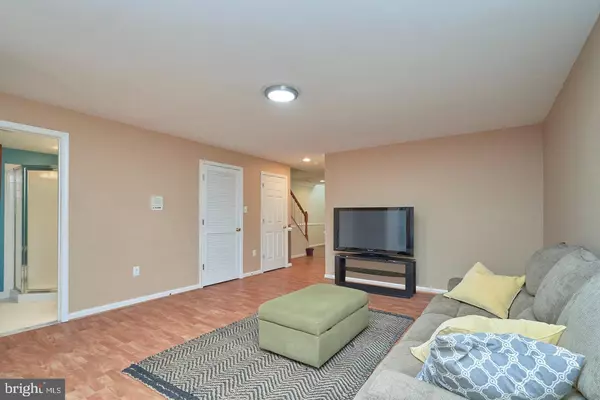 Fairfax, VA 22030,4102 KENTMERE SQ