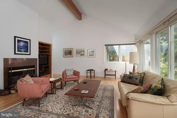 Princeton, NJ 08540,516 MT LUCAS