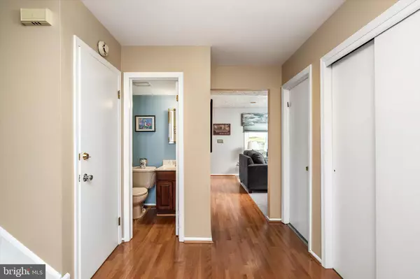 East Brunswick, NJ 08816,36 SANDALWOOD DR