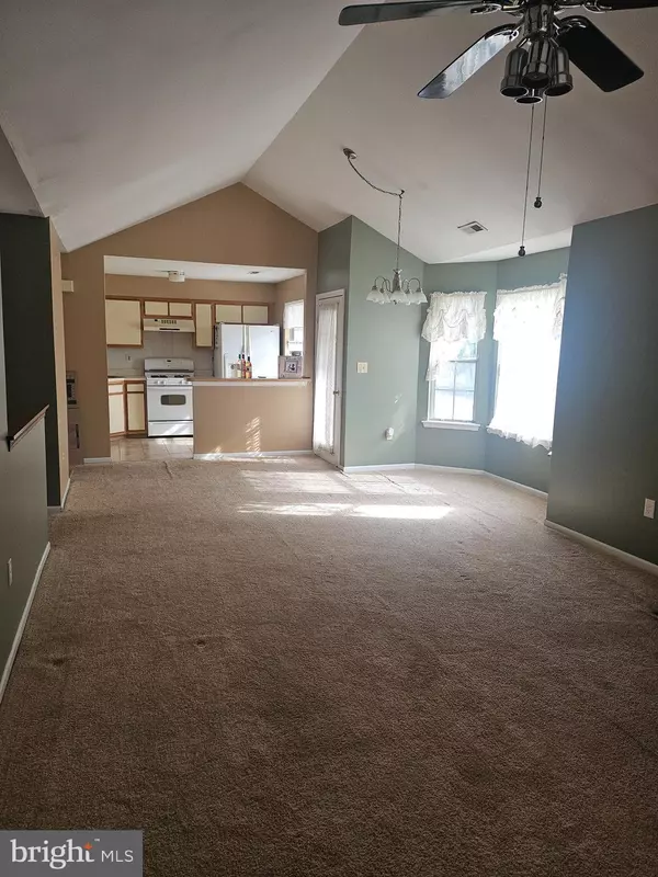 Burlington, NJ 08016,208 WHISPER CT