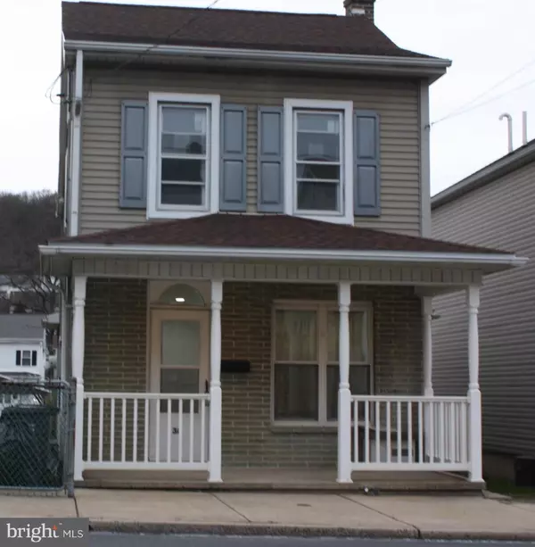 36 CHESTNUT ST, Cressona, PA 17929