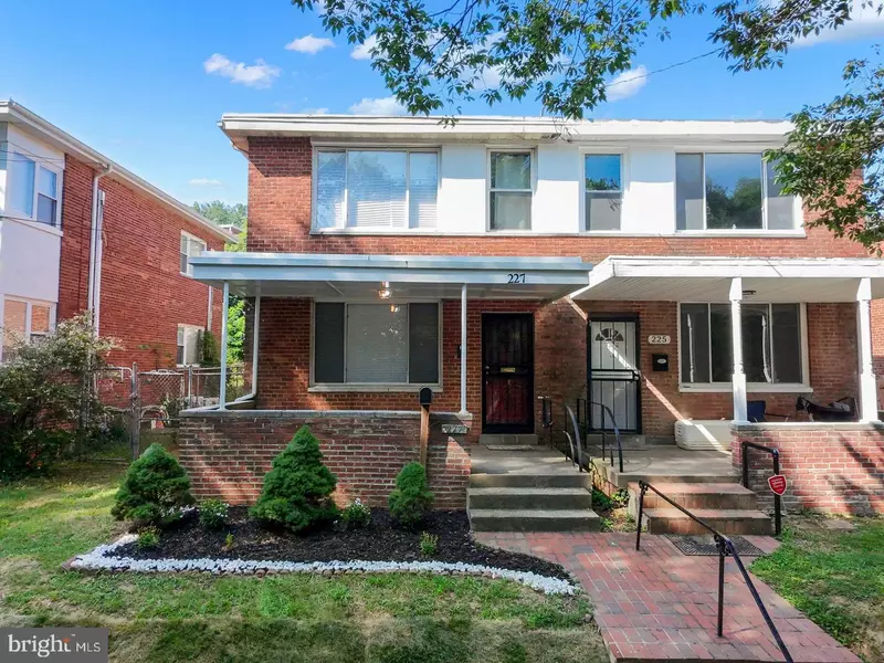 227 HAWAII AVE NE, Washington, DC 20011