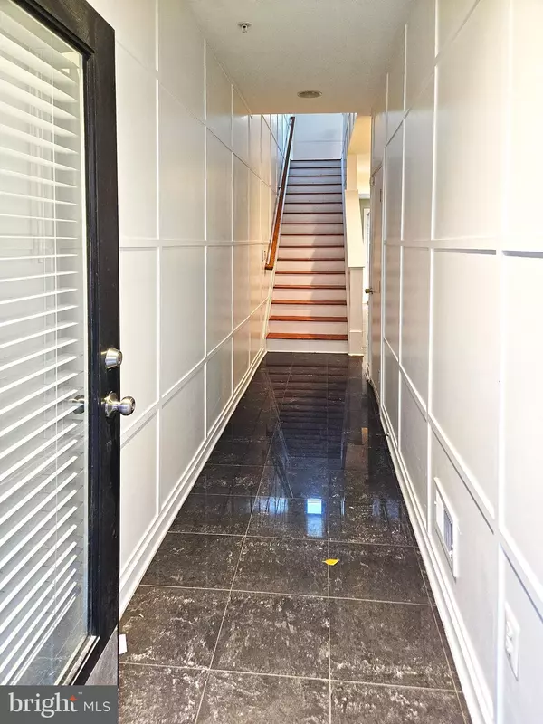 Baltimore, MD 21231,12 S REGESTER ST S