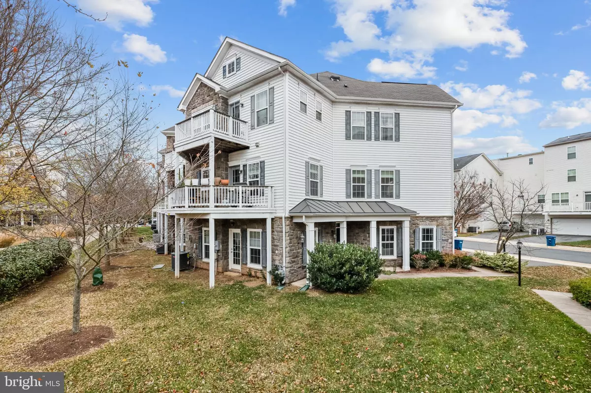 Brambleton, VA 20148,42462 GREAT HERON SQ