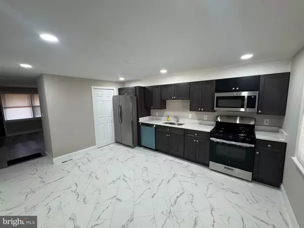 8050 LANSDALE RD, Baltimore, MD 21224