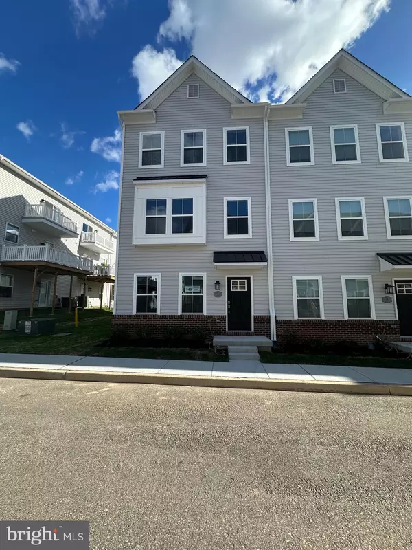 1 ATKINS DR, Bridgeport, PA 19405