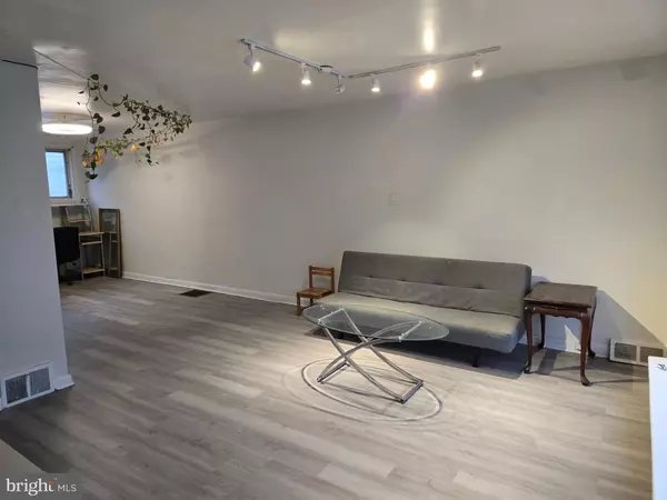 Philadelphia, PA 19124,4222 O ST