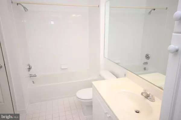 Falls Church, VA 22043,7000 FALLS REACH DR #110