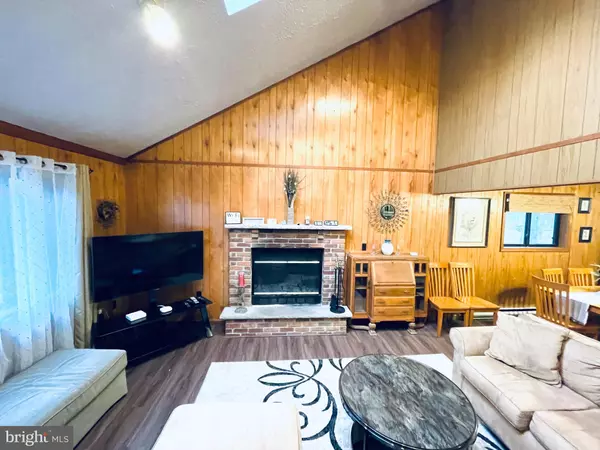 Gouldsboro, PA 18424,19 LIVINGSTON LN