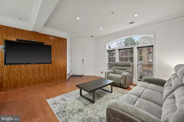 Gaithersburg, MD 20877,589 ODENDHAL AVE #589