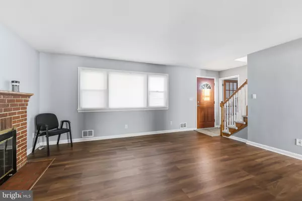 Hyattsville, MD 20783,909 LINWOOD ST