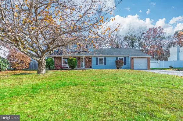 Lanoka Harbor, NJ 08734,147 FOX HOLLOW DR