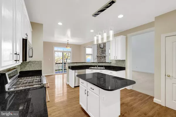 Leesburg, VA 20176,286 ARIEL DR NE