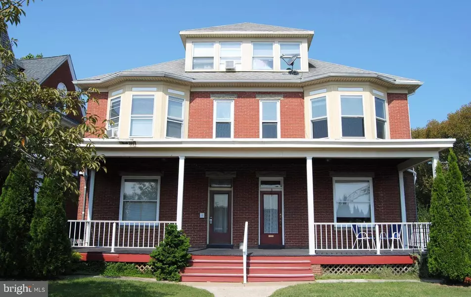 715 OAK HILL 715-717 AV, Hagerstown, MD 21749