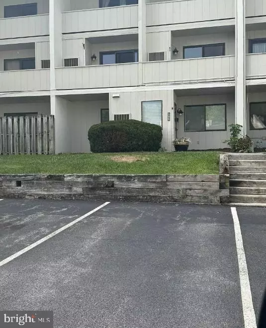 West Chester, PA 19382,306 SUMMIT HOUSE #306