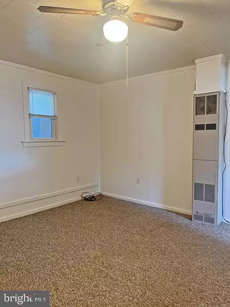 Manchester, PA 17345,6 YORK ST #F