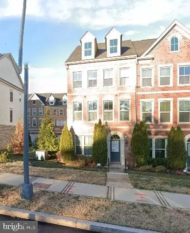 3139 FORT LINCOLN DR NE, Washington, DC 20018